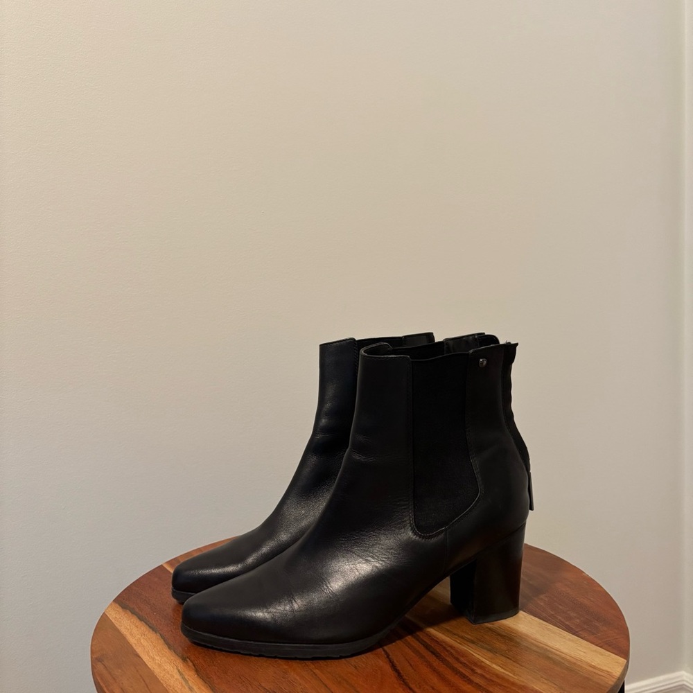 Blondo Black Leather Ankle Booties Size 9M